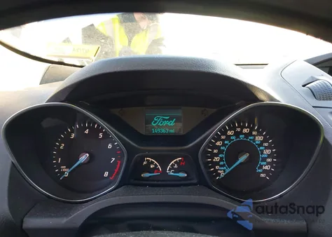 2013 Ford Escape S z USA, uszkodzony, nr VIN 1FMCU0F79DUC39921